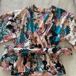 Guess Multicolor Floral Top kimono style